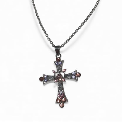 Chaîne pendentif croix diamant rose