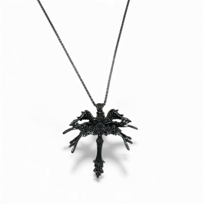 Chaine pendentif croix ailé