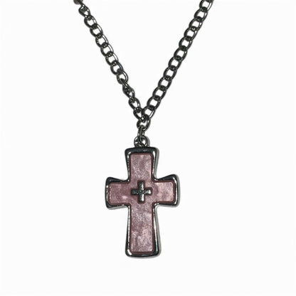 Chaîne pendentif croix rose