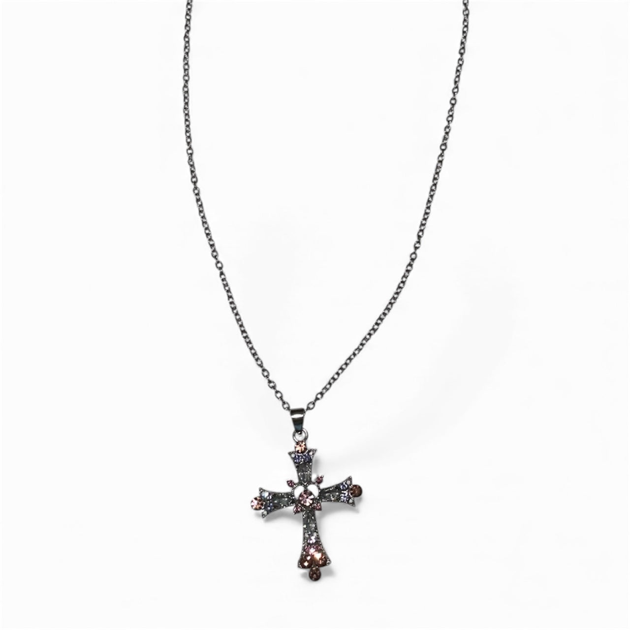Chaîne pendentif croix diamant rose