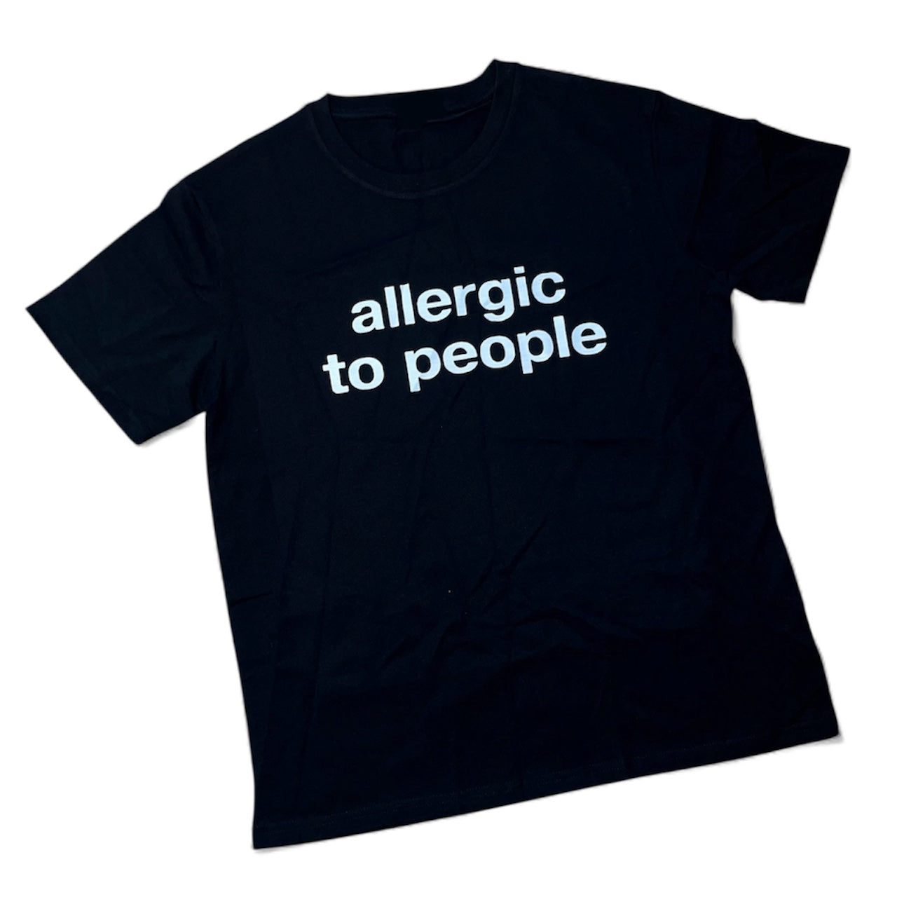 T-shirt noir allergic to people slogan
