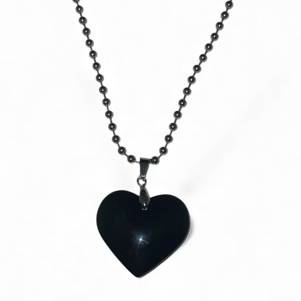 Chaîne pendentif cœur noir