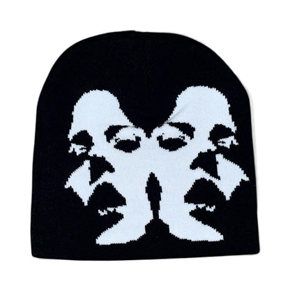 Bonnet noir avec visage artistique
